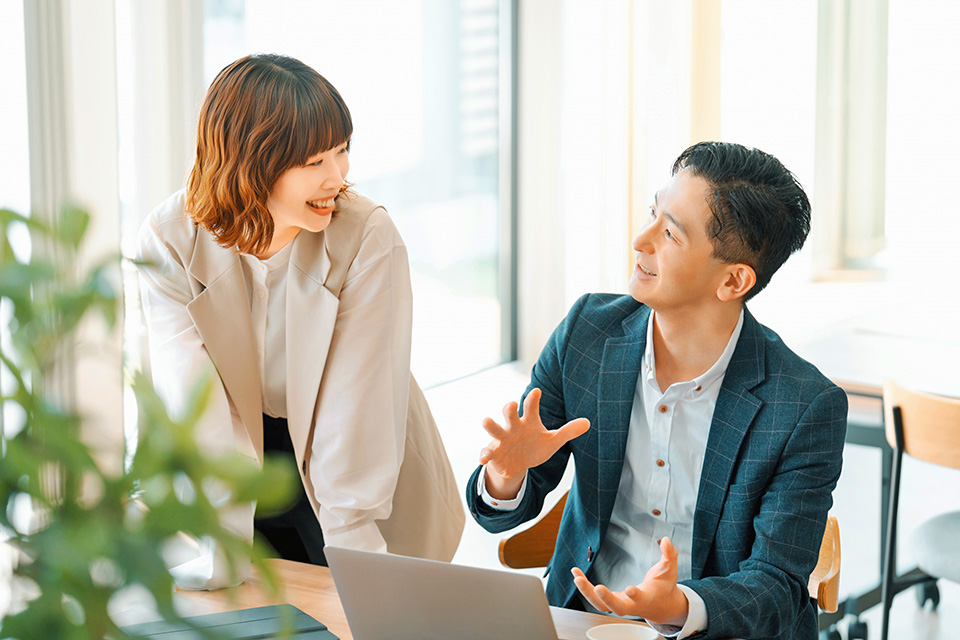 オフィススタッフの就労ビザ